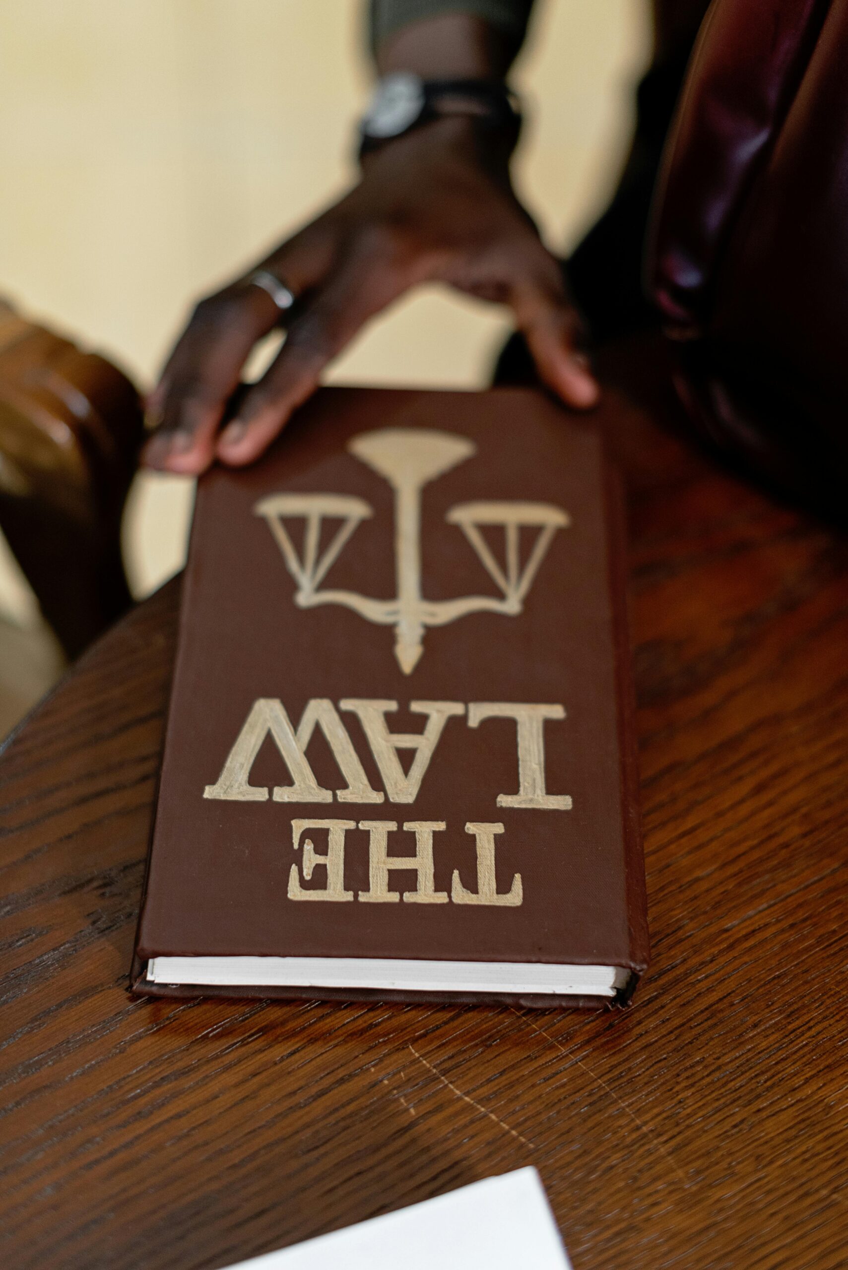 Unlock Success: Essential Tips for Choosing the Perfect Lawyer for Your Case