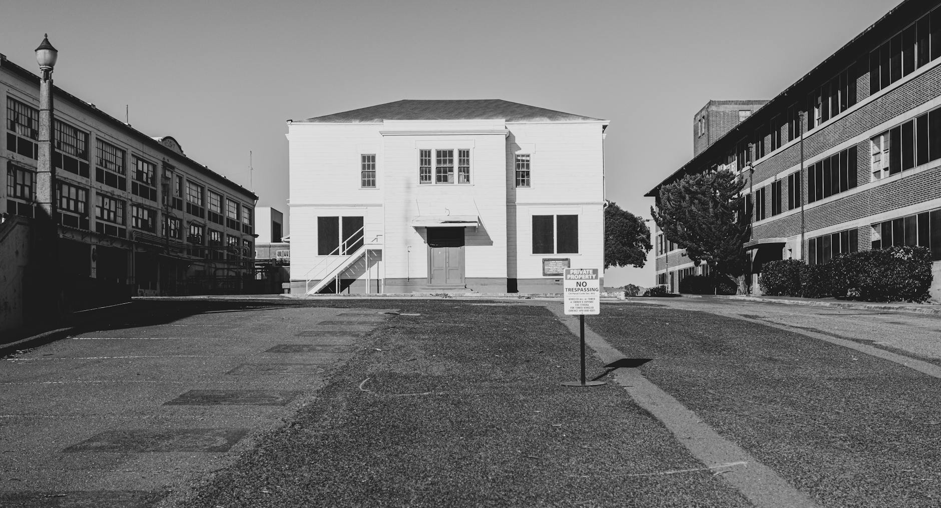 Trespassing on Abandoned Properties: 5 Key Legal Considerations
