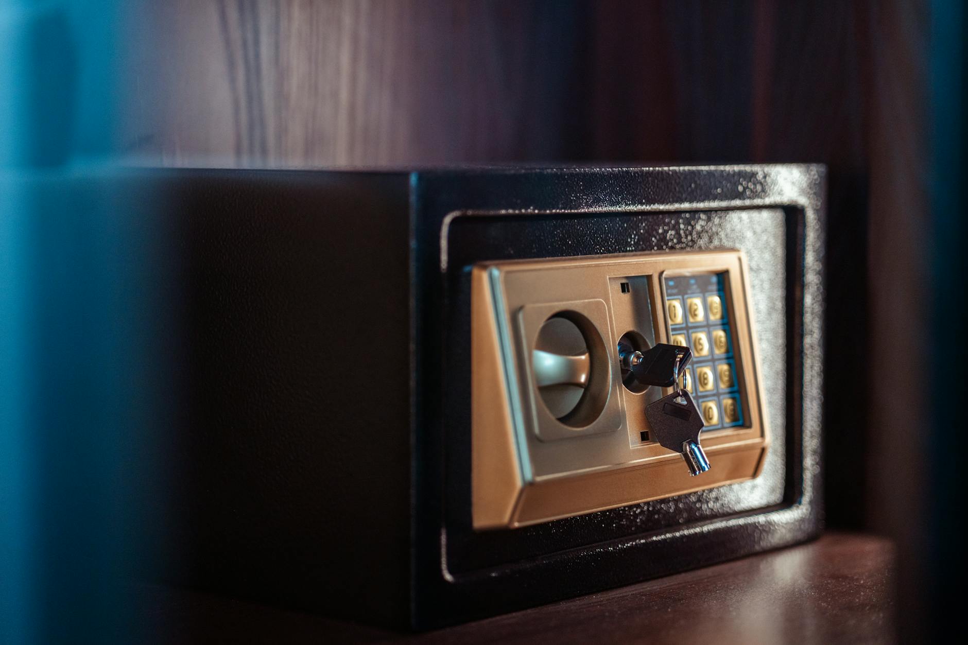 Hotel Guest Safes Fail Security Tests 4 out of 10 Times